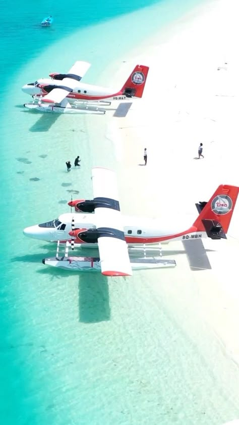 Sea Planes, Amphibious Aircraft, Sea Plane, Small Aircraft, Aviation World, Airplane Photography, Airplane Fighter, Flying Boat, Tropical Destinations