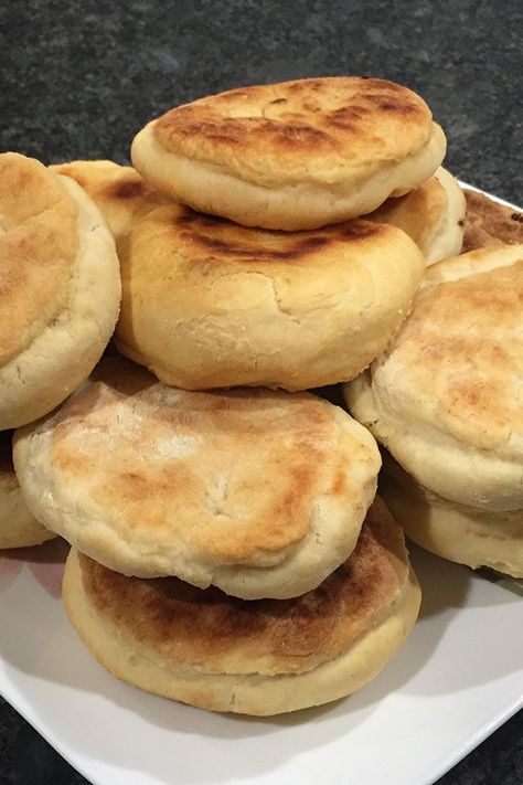 Canadian Bannock Bread, Oven Baked Bannock Recipe, Bannock Bread Recipe, Baked Bannock Recipe, Scottish Bannock Recipe, Fried Bannock Recipe, Baked Bannock, Best Bread Recipes, Bannock Recipe