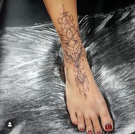 Ankle Mandala Tattoo, Ankle Tattoo Mandala, Mandala Foot Tattoo, Back Of Ankle Tattoo, Ankle Foot Tattoo, Small Mandala Tattoo, Mandela Tattoo, Classy Tattoos For Women, Small Mandala