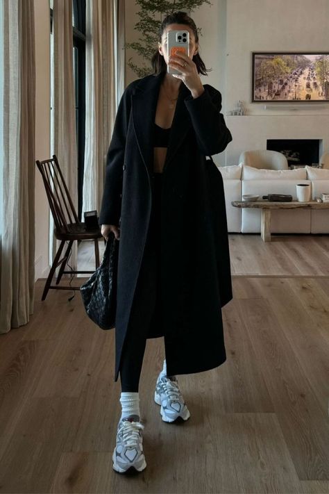 Aesthetic Winter Casual Outfits, Casual Outfits To Run Errands, Casual Fall Lounge Outfits, Cozy Monochrome Outfit, Running Errands Outfit Fall, Sneakers Work Outfit, Warm Cozy Outfits, Errands Outfit Fall, Travel Winter Outfits