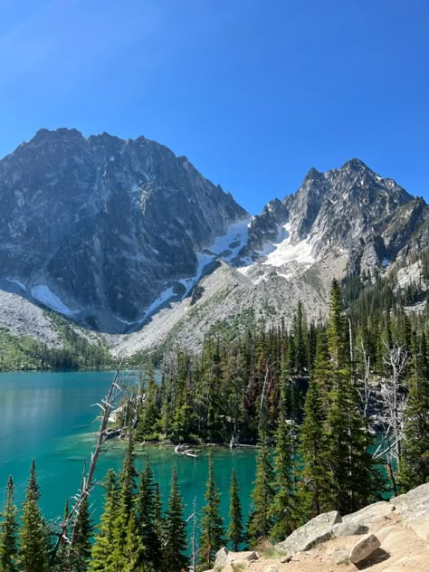 Blue Lake Washington, Lake Serene Washington, Washington Hiking Aesthetic, Hiking In America, Washington State Nature, Washington State Hiking, Summer In Washington State, Colchuck Lake Washington, Pnw Summer Aesthetic