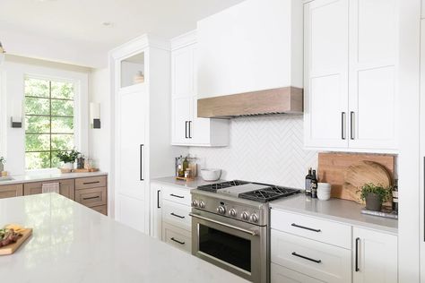 Kitchen Must-Haves with Yumna Jawad of Feel Good Foodie - Inside Design Tile Modern Kitchen Hood, White Kitchen Hood, Kitchen Hood Ideas, Kitchen Hood Design, Feel Good Foodie, Kitchen Vent Hood, Hood Ideas, Kitchen Vent, Hood Vent