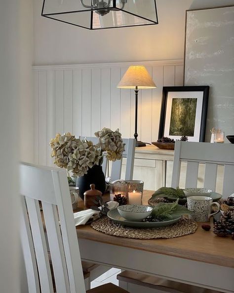 Sophie Allport on Instagram: "We love this shot from @fiveatnumberthree, proving that neutrals can be cosy not cold 🙂 Our Woodland Walks Stoneware Bowls and Mugs add the perfect pop of colour. - - - #sophieallport #nationaltrust #woodlandwalks #mycountryhome #countryhome #countryhomesandinteriors #homesweethome #interiors #mycosyhome #neutralhome" Sophie Allport, Stoneware Bowls, Country House, Stoneware, Color Pop, Sweet Home, Love This, At Home, Bowl