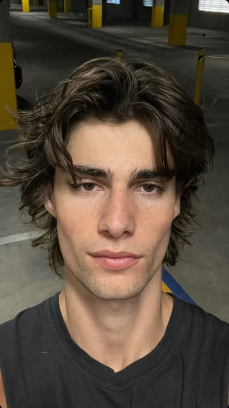 Corrado Martini, Men Haircut Curly Hair, Mens Hairstyles Medium, Mens Hairstyles Thick Hair, Wavy Hair Men, Hair Styles Men, Men Haircut, Corte De Cabelo Masculino, Aesthetic Guys