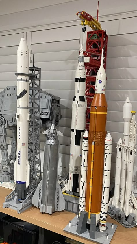 Model Spaceships, Lego Rocket, Spaceship Model, Space Lego, Model Rocketry, Spacecraft Design, Space Launch System, Lego Spaceship, Nasa Space Shuttle