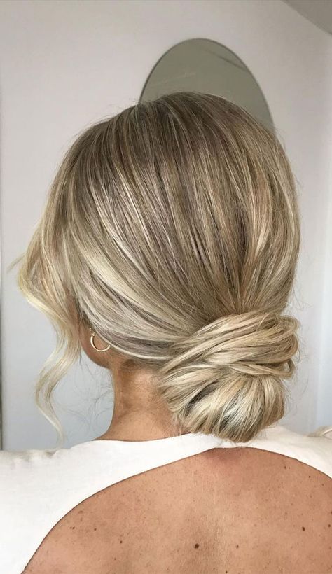 Low Bun Wedding Hair, Bridesmaid Hair Inspo, Bridemaids Hairstyles, Bridesmaid Updo, Wedding Hair Up, Guest Hair, Bridesmaid Hair Makeup, Up Dos For Medium Hair, Wedding Guest Hairstyles