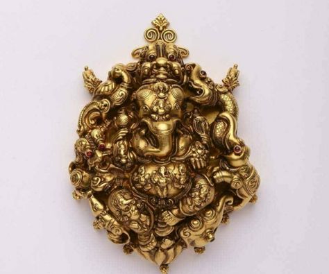 Ganesh Pendant, Ancient Indian Art, Gold Temple Jewellery, Gold Earrings Models, Antique Locket, Black Gold Jewelry, Antique Silver Jewelry, Ganesh Ji, Ganesha Art