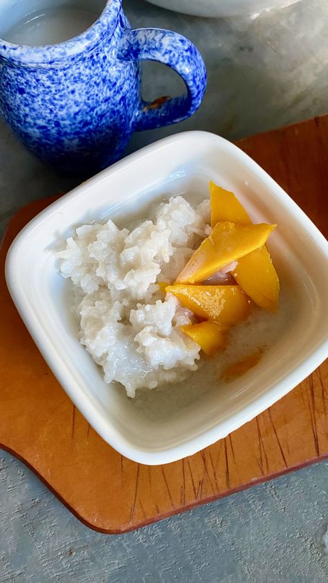 Peach (Mango) Sticky Rice New York Times Cooking, Creamy Rice Pudding, Mango Sticky Rice, Watermelon And Feta, Butterscotch Pudding, Creamy Rice, Peach Recipes, Cup Of Rice, Thai Dessert