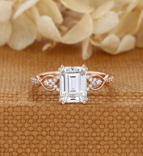 Vintage Wedding Rings Emerald Cut, Rose Gold Emerald Engagement Ring, Emerald Cut Art Deco Ring, White Gold Emerald Engagement Ring, Engagement Rings Fairy, Emerald Cut Engagement Ring Gold, Unique Emerald Cut Engagement Rings, Rose Gold Emerald Cut Engagement Ring, Unique Vintage Engagement Ring