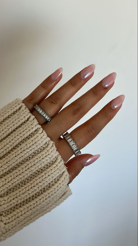 Nail inspo 2023, nail inspiration, nail inspo neutral, chrome nails Happy Bieber Nails, Bailey Bieber Chrome Nails, Halle Bieber Nails, Almond Hailey Beiber Nails, Hallie Beiber Nails, Hailey Bieber Nail Trend, White Hailey Bieber Nails, Ongles Hailey Bieber, Purple Hailey Bieber Nails