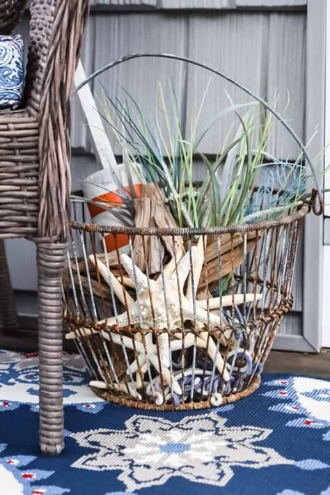 Front Porch Decor Coastal, Front Porch Coastal Ideas, Fall Nautical Decor, Beach Theme Porch Ideas, Small Coastal Front Porch Ideas, Condo Front Porch Ideas, Nautical Patio Decor, Beach Cottage Front Porch, Beach House Front Porch Ideas