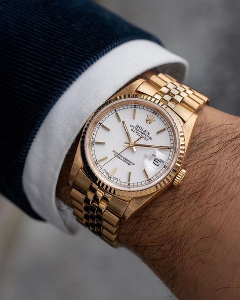 Rolex Gold Watch Men, Vintage Rolex Watches Men, Rolex On Wrist, Golden Watch Men, Mens Gold Watches, Vintage Rolex Watches, Gold Watches For Men, Men Watches Luxury, Amsterdam Vintage