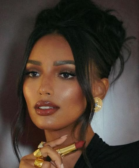 Jasmin Tookes, Maquillage Yeux Cut Crease, Engagement Hairstyles, Sleek Updo, Glamour Uk, Haircut Short, Jasmine Tookes, Hair Aesthetic, Hair 2024