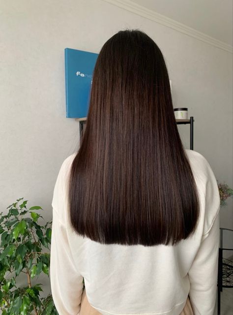 Haircut All One Length, Same Length Haircut Long, Long Straight One Length Hair, Straight Haircut For Women, Straight Trim Haircut, Hair Cuts No Layers Straight, Long Brown Haircut Straight, Straight Long Hair No Layers, All Same Length Hair