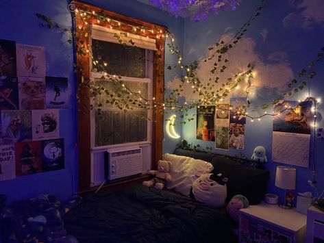 Spacecore Aesthetic Bedroom, Little Spaces Aesthetic, Space And Stars, Galaxy Bedroom, Stars Yellow, Galaxy Room, Star Bedroom, Space Themed Bedroom, Space Themed Room