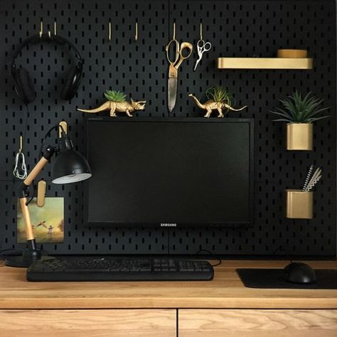 IKEA Skadis Pegboard Ideas & Inspiration | Apartment Therapy Skådis Ikea, Pegboard Craft Room, Skadis Pegboard, Ikea Pegboard, Ikea Skadis, Pegboard Storage, Pegboard Organization, Small Workspace, Mini Office