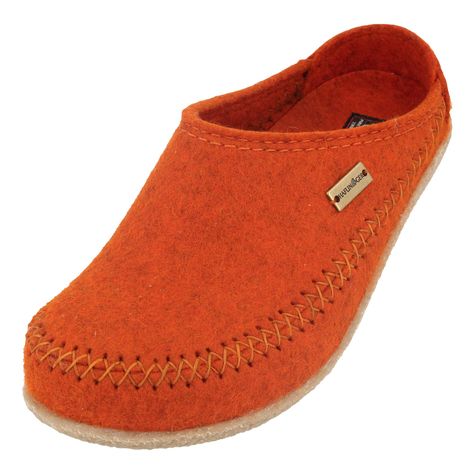 PRICES MAY VARY. 100% boiled wool felt upper makes these clogs both sturdy and breathable Footbeds and spacious toe boxes follow the natural form of your feet Latex molded arch support will make the wearing very pleasureable Suitable for outdoor use and has a slip resistant and water resistant crepe sole Wool felt insole lining, removable contoured footbed HAFLINGER UNISEX FLETCHER WOOL CLOGS Be a friend to your feet with the Haflinger Fletcher clogs. This functional slipper has a structured, wo Haflinger Slippers, North West Outfits, Conspicuous Consumption, Birkenstock Sandals Outfit, Wool Clogs, Best Slippers, Fab Shoes, Mens Fashion Rugged, Clog Slippers