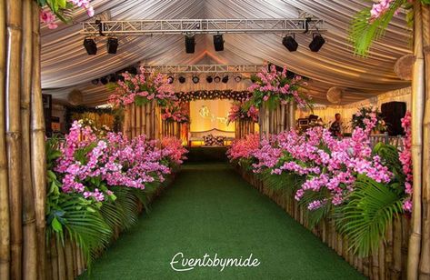 Lovely rustic decoration for Tolu’s wedding by event by mide in lagos Nigeria Nigeria Wedding Decoration, Rose Gold Wedding Palette, Gold Wedding Palette, Walkway Decor, Vibrant Colour Palette, Nigeria Wedding, My 50th Birthday, Wedding Background Decoration, Rustic Decoration