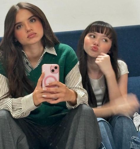 SHES SO GORGEOUS, the wish to look like her🙃😭 @violetmcgraw @glitterkidsfashion @madeleinemcgraw @thejacobmoran #Jaddy #madeleinemcgraw #violetmcgraw #fyp #foryoupage #photodump Violet And Madeleine Mcgraw, Mcgraw Sisters, I Love My Bestie, Madeleine And Violet Mcgraw, Love My Bestie, The Grabber, Madeline Mcgraw, Maddy Mcgraw, Violet Mcgraw