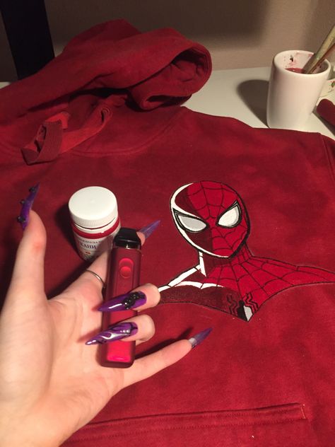 Spider Man Custom, Spiderman Painting, Spiderman Gifts, Spiderman Shirt, Painted Clothes Diy, Paint Shirts, Bf Gifts, Diy Vetement