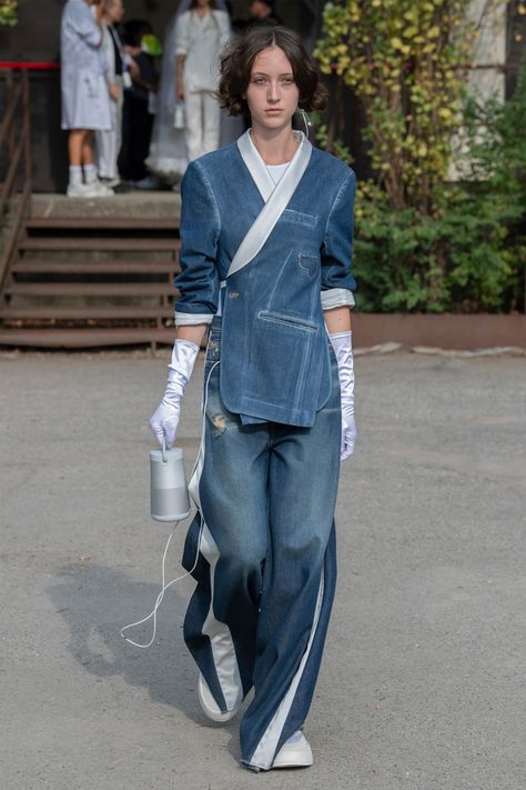 Business Casual Jeans, Denim Projects, Denim Wear, Denim Outfits, Martin Margiela, Mm6 Maison Margiela, Fashion 2020, Mode Inspiration, Fashion Mode