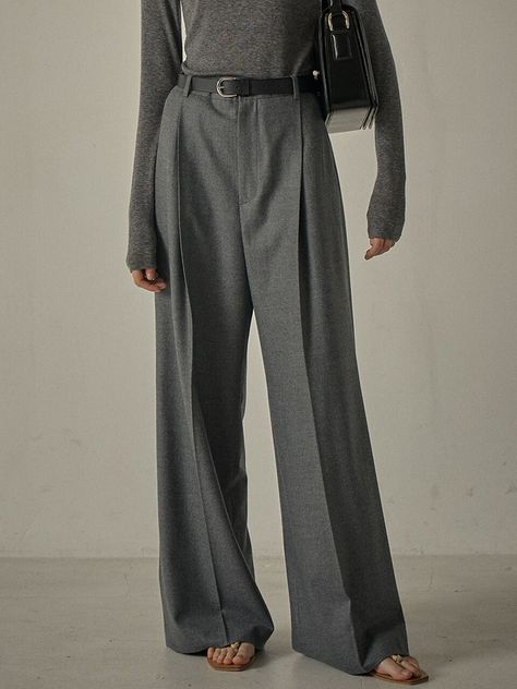 Designer fashion, Seoul-fully created | W Concept Estilo Kardashian, Costum Elegant, Wide Leg Dress Pants, Pants Large, New Pant, Trouser Style, Nyc Fashion, Suit Pants, Wool Pants