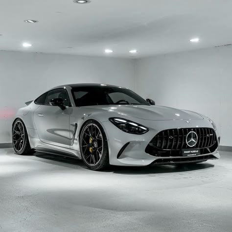 Amg Benz, Affordable Sports Cars, Cars To Buy, Luxury Cars Audi, Mercedes Benz Sls Amg, Sls Amg, Dream Cars Mercedes, Mercedes Amg Gt, Top Luxury Cars