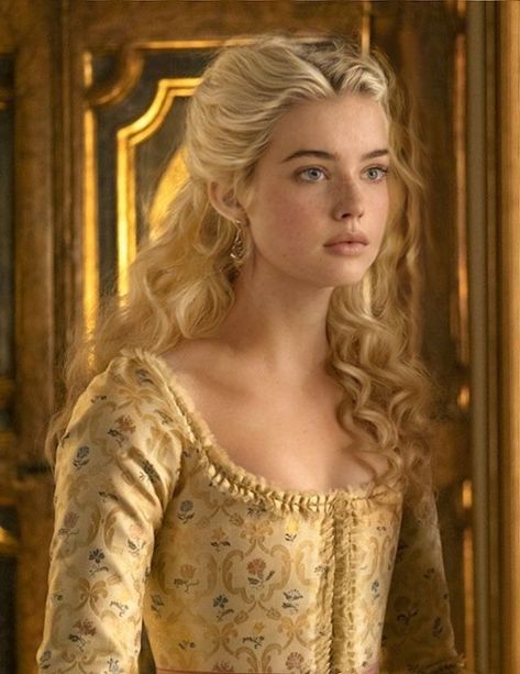 Medieval Princess Hairstyles, Blond Princess Aesthetic, Royalty Face Claim, Blonde Princess Character Inspiration, Blonde Character Inspiration, Character Inspiration Blonde, Princess Face Claim, Medieval Princess Aesthetic, Blonde Female Character Inspiration