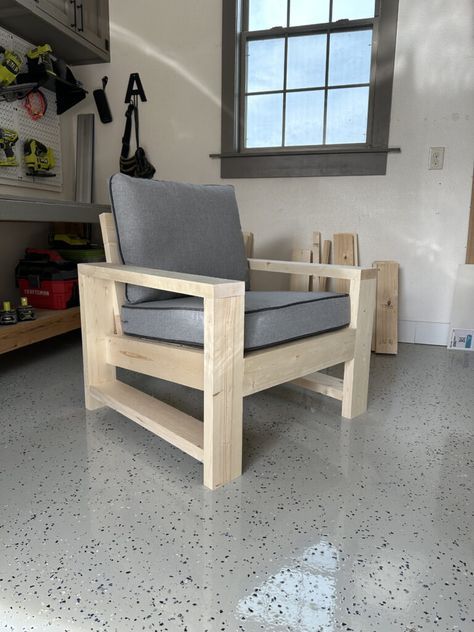 Learn how to build this DIY Outdoor Patio Set for under $150 in lumber with just a few basic tools! Get the free plans and a how-to video now! Diy Patio Furniture Plans, Diy Outdoor Footstool Patio, Easy Outdoor Chair Diy, Building Outdoor Furniture, Diy Deck Chairs Plans, Diy Patio Chairs Wood, Diy Modern Outdoor Table, Outdoor Wood Furniture Diy, Diy Patio Loveseat