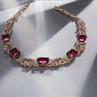 Bvlgari Cinemagia High Jewelry Collection Bvlgari Cinemagia, Saphire Jewelry, Jewelry Bulgari, Collar Rosa, Character Jewelry, Bulgari Jewelry, Bvlgari Jewelry, The Bling Ring, Elegant Jewellery