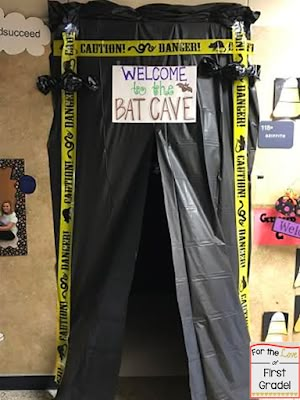 For the Love of First Grade: Transform Your Classroom into a Bat Cave! Nautical Crochet, Halloween Classroom Activities, Halloween Classroom Decorations, Classe Harry Potter, Halloween Sleepover, First Classroom, Free Crochet Sweater, Halloween Office, Superhero Classroom