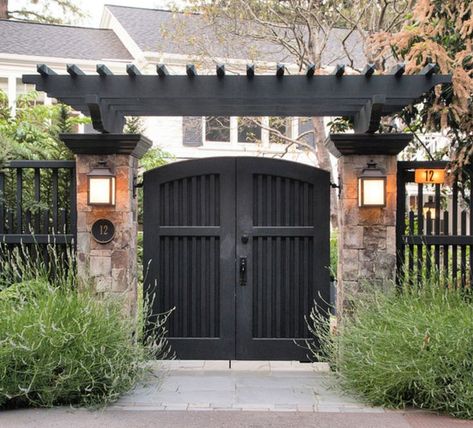 22 Welcoming Garden Gate Designs Colonial Garden, Backyard Gates, Garden Gate Design, Gate Designs Modern, Outdoor Gate, Modern Gate, Gate Designs, Front Gate Design, Entrance Gates Design