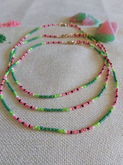 Beachy Jewellery, Watermelon Necklace, Watermelon Pattern, Beaded Necklace Patterns, Beaded Necklace Diy, Diy Bracelets Easy, Diy Bracelet Designs, Diy Bracelets Patterns, Beads Bracelet Design