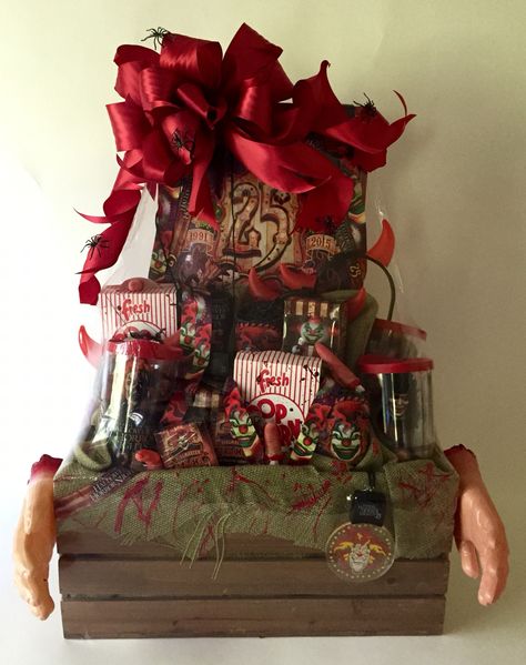 Universal Studios Halloween Horror Nights gift basket!  Let's give it a hand!   www.OrlandoGiftBaskets.com Horror Movie Gift Basket Ideas, Horror Gift Basket, Movie Basket Gift, Universal Studios Halloween, Easter Basket Themes, Welcome Baskets, The Hallow, Horror Gifts, Raffle Basket