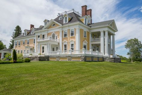 A Stately Colonial-Style Mansion in Burke, Vermont, Is on the Market for $4.5 Million | Architectural Digest Room Mansion, American Mansions, Colonial Mansion, Old Mansions, Victorian Mansions, Casas Coloniales, Colonial Revival, Stately Home, Colonial Style