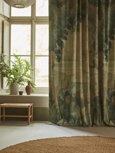 Fabrics F3725001 Au bord du lac | Pierre Frey Old Town Apartment, The Black Lodge, Green Living Room Ideas, Bohemian Chic Home, Pierre Frey Fabric, Furniture Quotes, Tapestry Curtains, T Wallpaper, Curtains Fabric