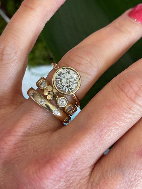 Round Bezel Engagement Ring, Bezel Set Engagement Ring, Cute Engagement Rings, Future Engagement Rings, Ring Inspo, Jewelry Fashion Trends, Dream Engagement Rings, Dream Engagement, Jewelry Lookbook