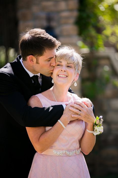 17 Tender Mother-Son Wedding Photos That Will Make You Grateful For Mom Son And Mom Wedding Pictures, Groom And Mother Photos, Groom And His Mom, Groom And Mom Pictures Photo Ideas, Mom And Groom Pictures, Family Wedding Photos Parents Mother Of The Bride, Mother And Groom Photos, Mother Son Wedding Photos, Groom And Mother Pictures