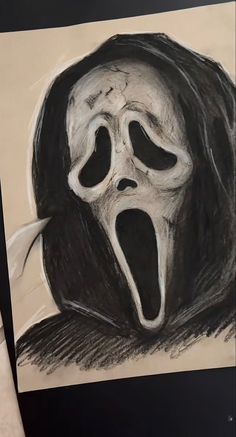 Scary Ghost Drawing Art, Scream 6 Drawing, Scream Drawing Aesthetic, Ghostface Sketch Drawing, Halloween Drawings Ghost Face, Basic Ghost Drawing, Scream Drawing Sketch, Scream Art Ghostface Drawing, Complicated Drawings Sketch