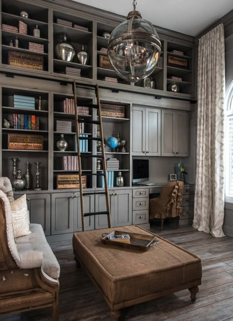 28 Dreamy home offices with libraries for creative inspiration Distressed Wood Floors, Home Office Library, Library Study, Library Room, Library Office, Home Library Design, Office Library, Home Libraries, Library Design