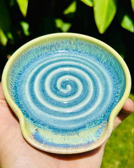 Wheel Thrown Spoon Rest, Fun Ceramics Ideas, Clay Spoon Rest, Spoon Rest Pottery, Creative Mindset, Apartment Wishlist, Visual Reference, Ceramic Spoon Rest, Clay Crafts Air Dry