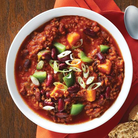 Curry Chili, Vegan Chili Recipe, Bowl Of Chili, Vegetarian Chili Recipe, Vegan Chili, Vegetarian Chili, Fall Soups, Coconut Curry, Chili Recipe