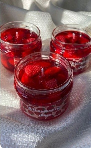 Candle Inspo Aesthetic, Velas Aesthetic, Berry Delight, Strawberry Candle, Facts About Halloween, Candle Making Recipes, Gel Candle, Velas Candles, Candle Obsession