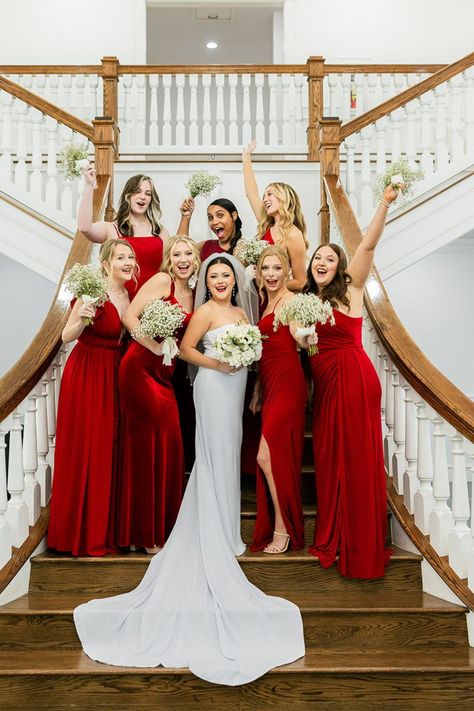 These bridesmaids were such a good time which made it so easy to capture so many wedding bridesmaid poses with the bride! I loved the color of their long burgundy bridesmaids dresses and their baby's breath bouquets made their dresses pop so perfectly. Click the pin to discover more wedding bridesmaid photo ideas, pre wedding bridesmaid photos, unique bridesmaid photos, brides and bridesmaid photoshoot ideas, bridesmaids poses, bridesmaid pictures getting ready, and more! Bridemates Photoshoot, Bridal Team Photo Ideas, Wedding Bridesmaid Poses, Bridesmaids Photoshoot Ideas, Bride With Bridesmaids Pictures, Bride And Bridesmaid Photo Ideas, Bridesmaid Poses With Bride, Poses With Bride, Bridesmaid Pictures Getting Ready