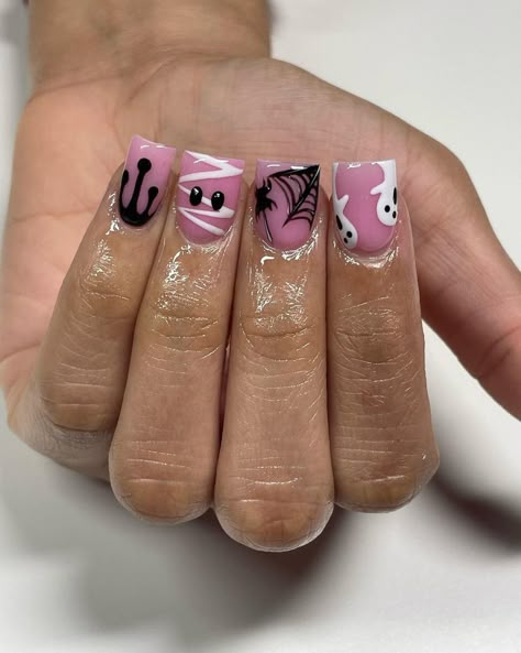 Short Pink Halloween Nails, Moms Nails, Holloween Nails, Halloween Acrylic, Halloween Acrylic Nails, Acrylic Nail Set, Hard Nails, Girly Acrylic, Colored Acrylic Nails