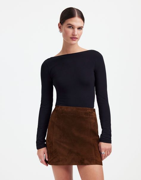 Alexa Chung for Madewell Suede Mini Skirt | Madewell Suede Skirt Outfit, Rich Girl Fashion, Madewell Skirt, Parisian Women, Midi Flare Skirt, Suede Mini Skirt, Fashion Wishlist, Denim Maxi Skirt, Suede Skirt