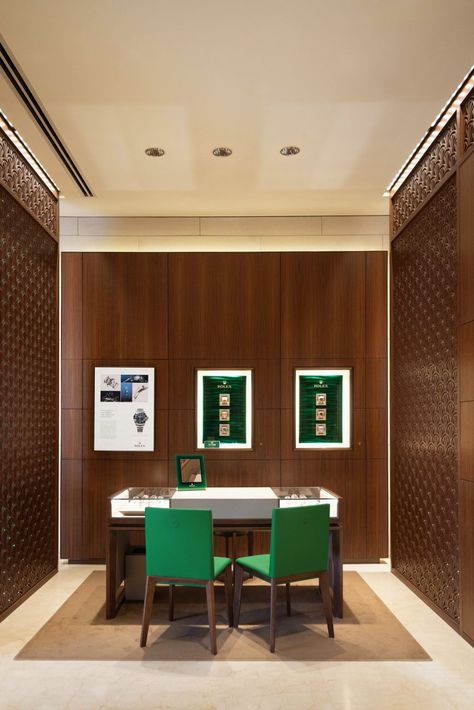 Rolex Shop Interior, Boutique Floor Plan, Rolex Store, Jewelry Interior Design, Rolex Boutique, Rolex Shop, Jewelry Office, Shen Yun, Jewelry Store Interior