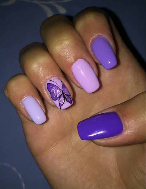 Purple with butterfly design 💜 Purple Nails With Butterfly, Purple Nails Butterfly, Purple Butterfly Nails, Butterflies Nails, Easy Bird, Butterfly Nails, Lavender Nails, Gel Art, Butterfly Nail