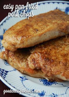 Easy Pan-Fried Pork Chops Fried Boneless Pork Chops, Fried Pork Chop Recipes, Pork Cooking Temperature, Pan Fried Pork Chops, Boneless Pork Loin Chops, Boneless Pork Loin, Fried Pork Chops, Pork Loin Chops, Boneless Pork Chops