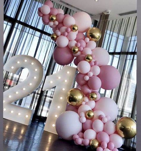 Cheers to 21 years 🥂 @boutiqueballoons.melbourne . . #balloonstylist #losangeles #birthday #21stbirthday #partyideas #babyshower #love # Decor #balloongarland #celebration #eventsetup #calabasas 21st Party Themes, Mickey Rey, 21st Party Decorations, 21st Birthday Balloons, 21st Birthday Girl, 21st Ideas, 21st Bday Ideas, 21st Birthday Ideas, 21st Birthday Decorations